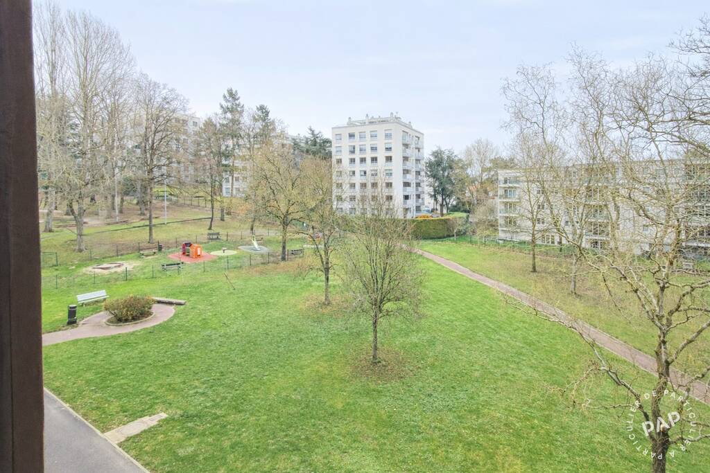 Flat Grande Rue in Garches