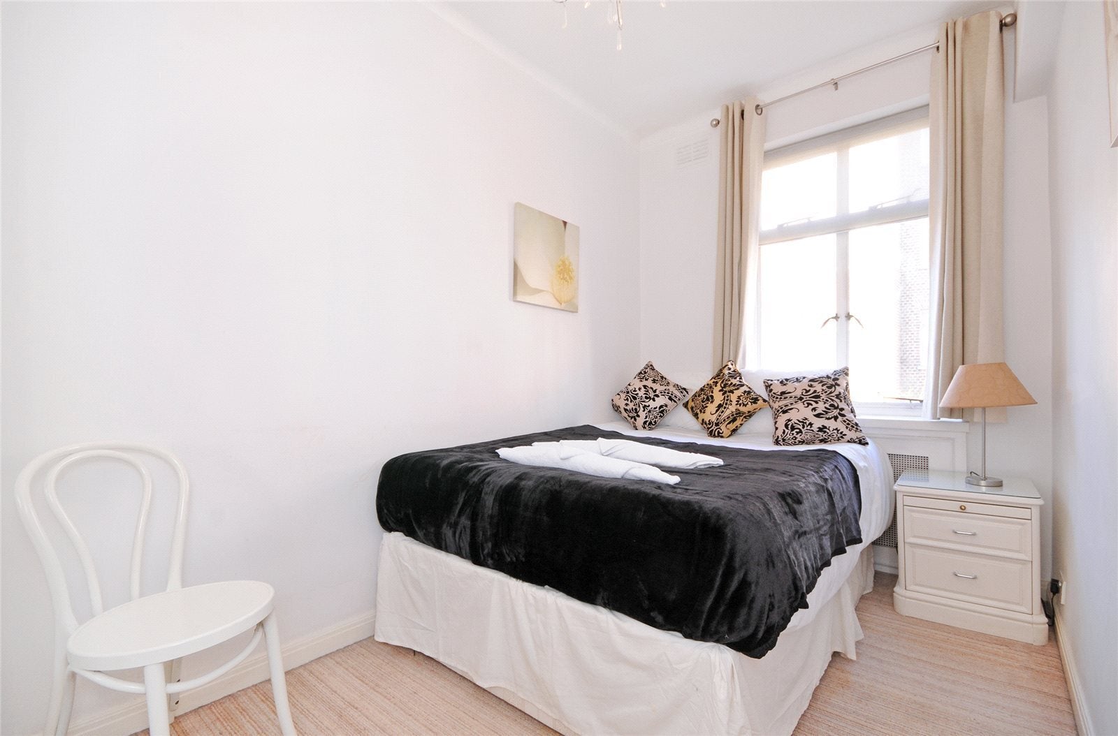 Flat South Audley Street in City of Westminster