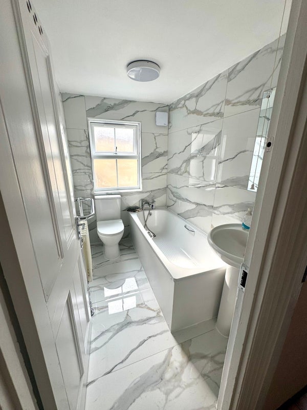 Room Thistlewaite Road in Greater London