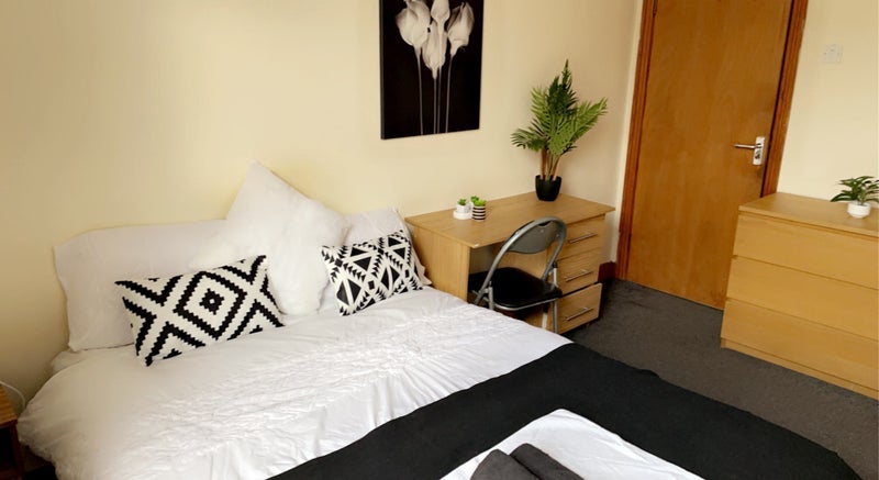 Room Regent Street in Wakefield