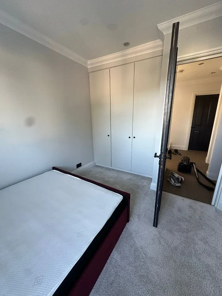 Room Oxford Crescent in Greater London