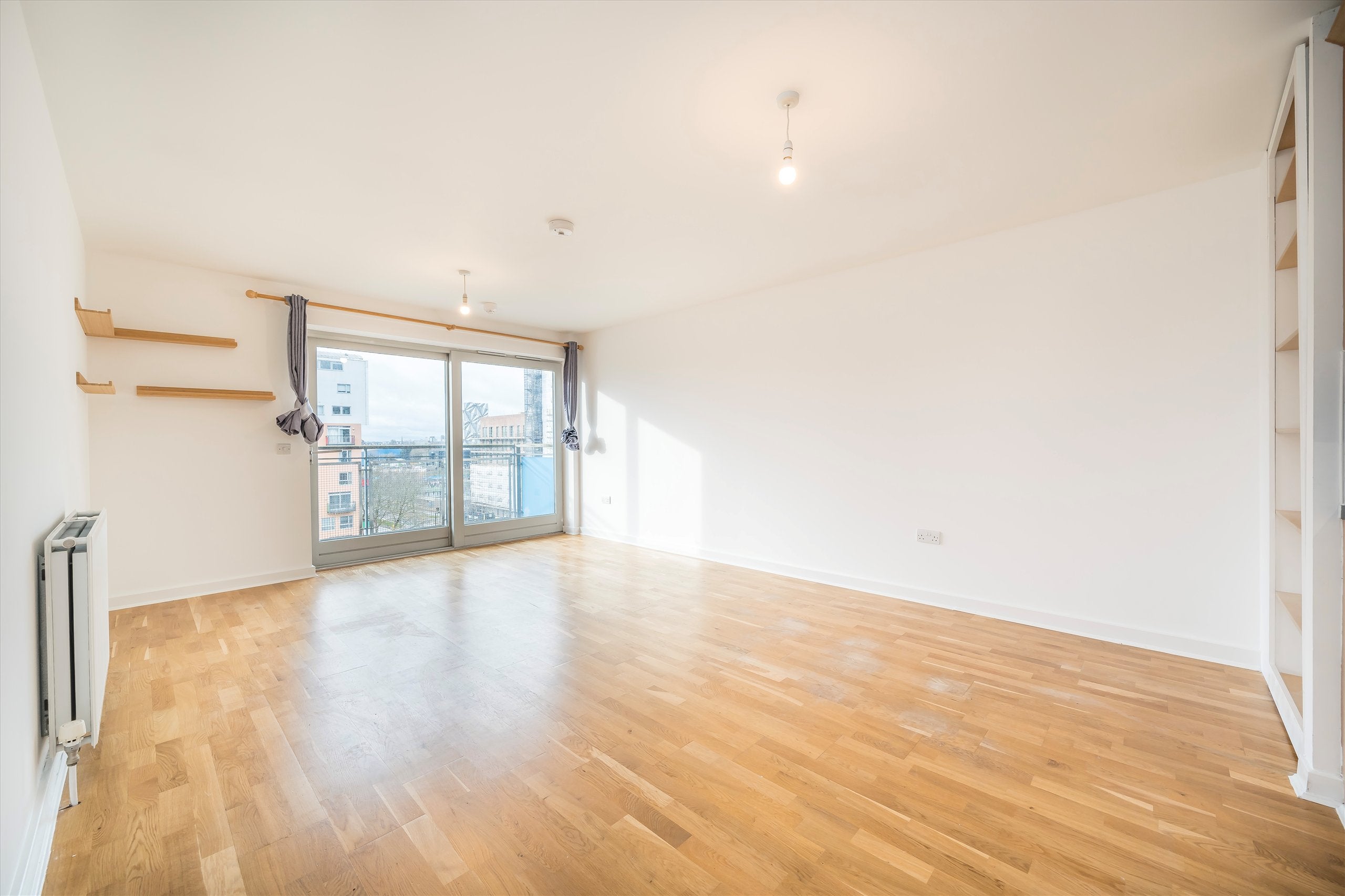 Flat West Parkside in Greater London