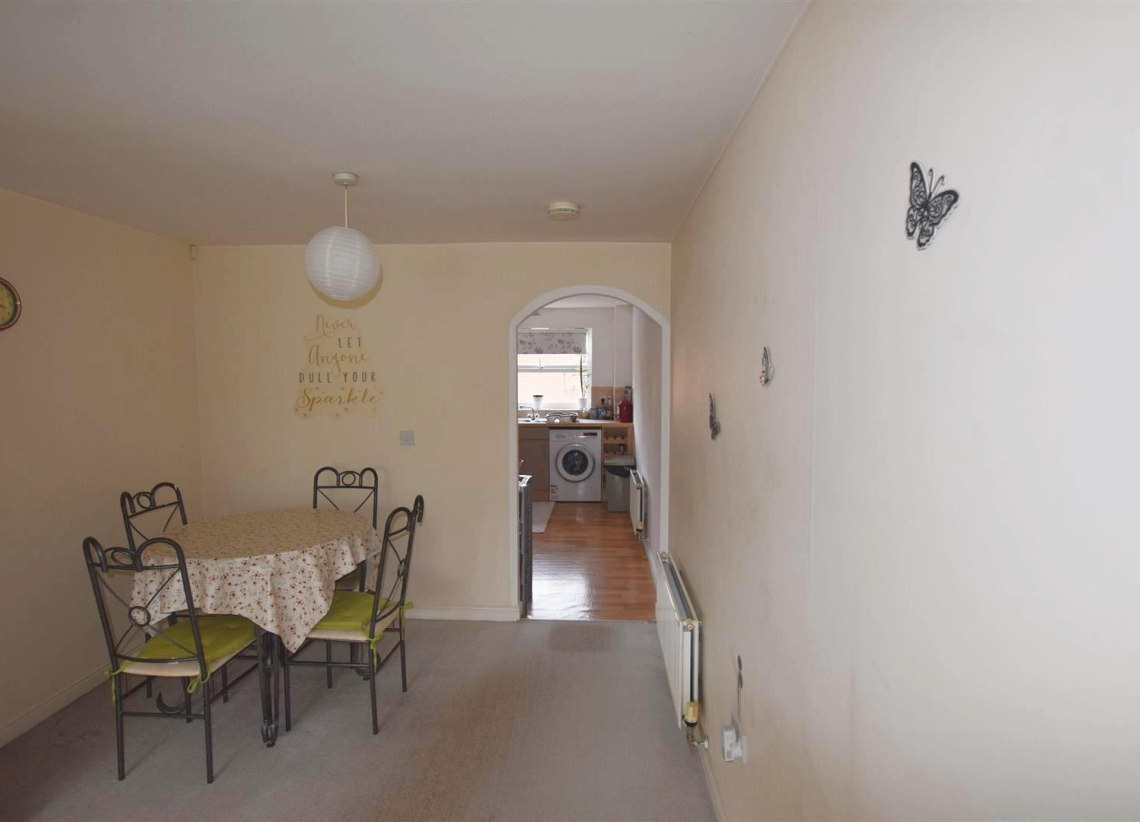 Flat Duckham Court in Coventry