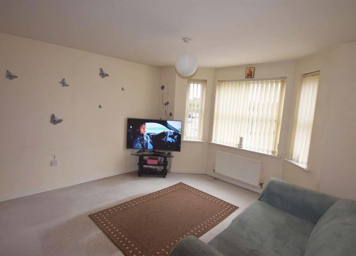 Flat Duckham Court in Coventry