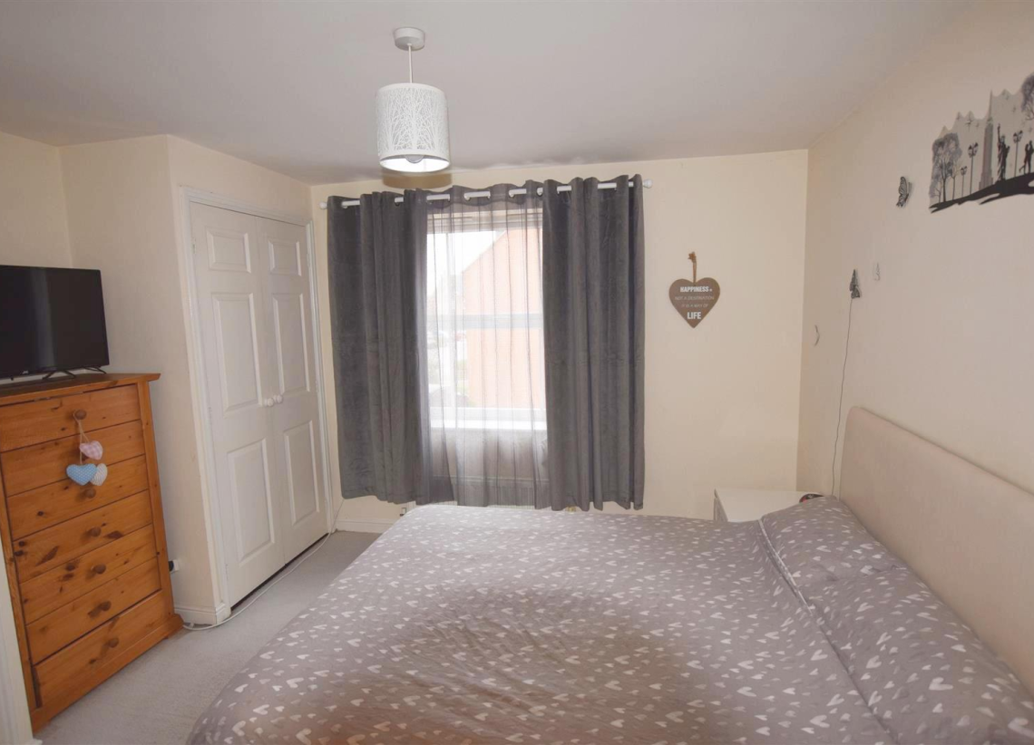 Flat Duckham Court in Coventry