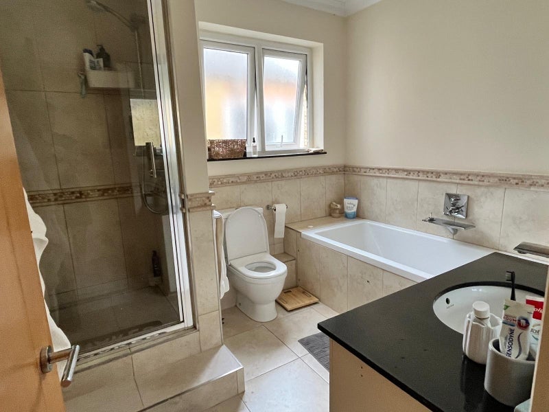 Room Lysia Street in Greater London