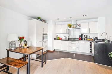 Flat York Road in Greater London