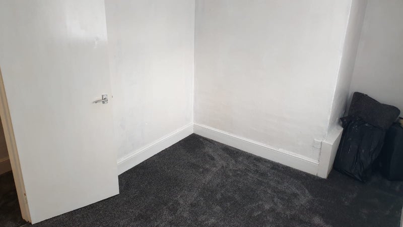 Room Membury Road in Birmingham