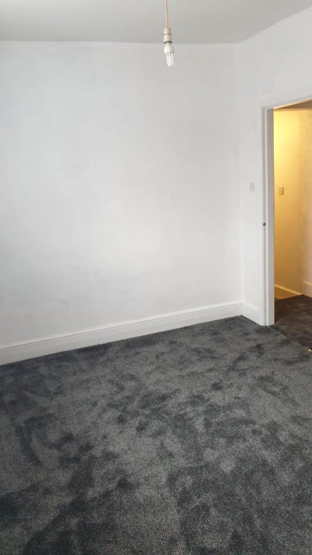 Room Membury Road in Birmingham