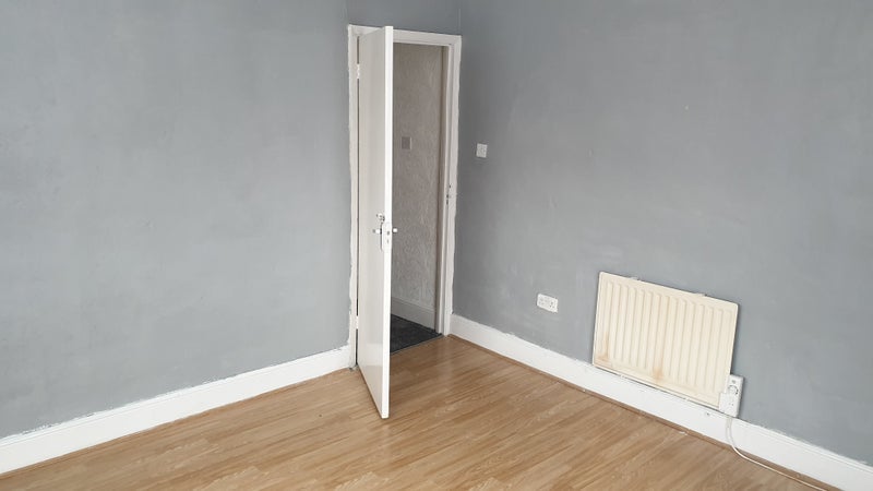 Room Membury Road in Birmingham