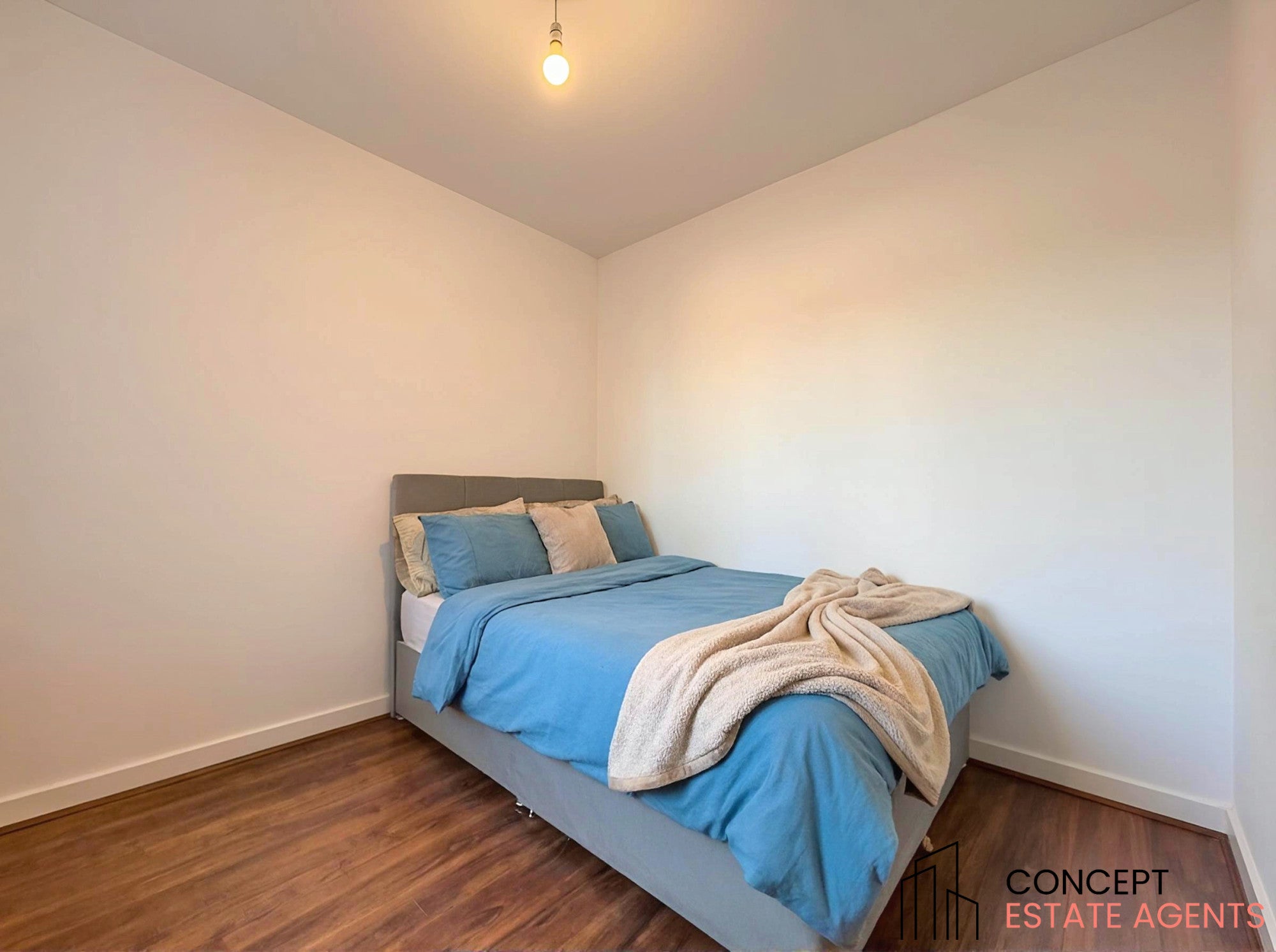 Flat Sibthorp Road in Greater London