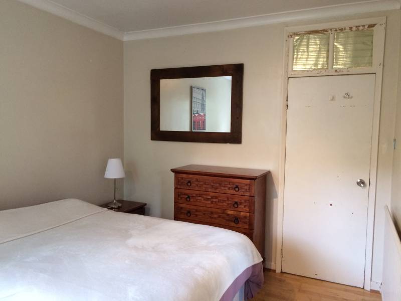 Room Coningham Road in Greater London