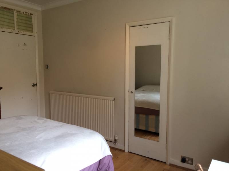 Room Coningham Road in Greater London