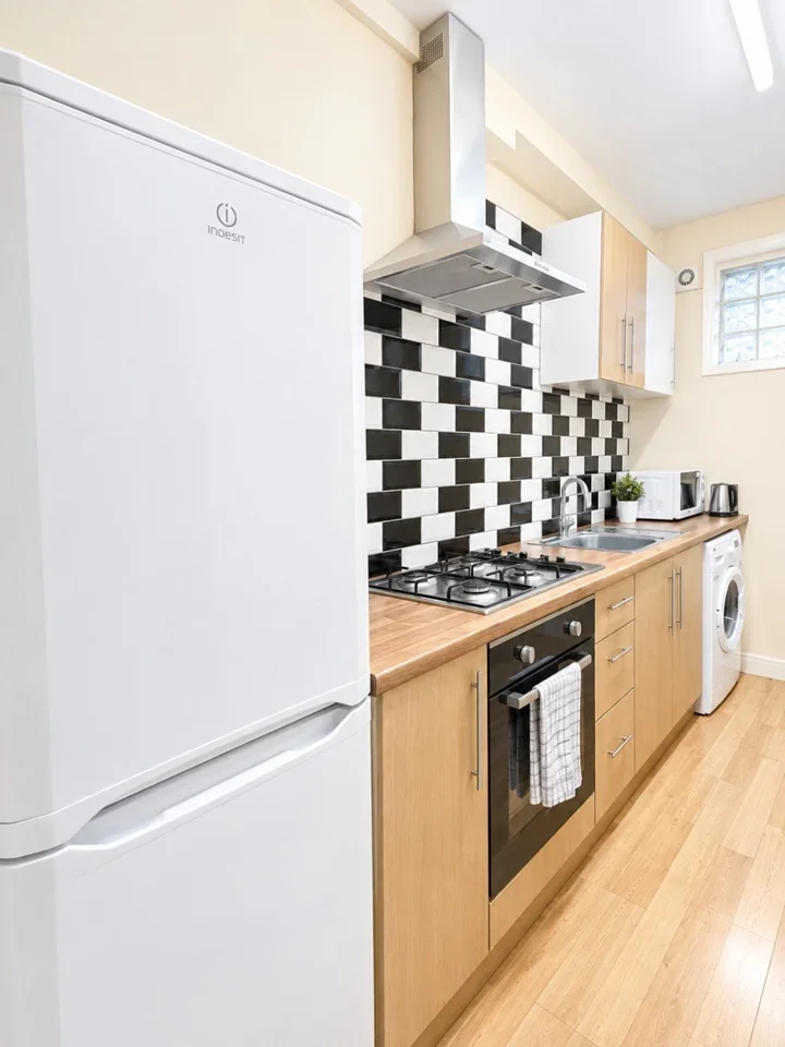 Room Greengate Street in Greater London