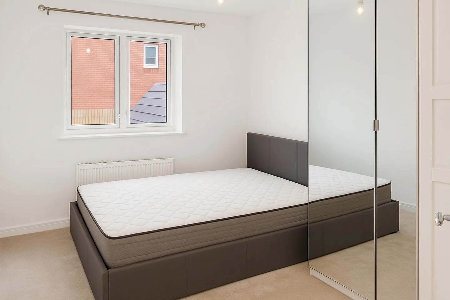 Room Blackwater Close in Stevenage