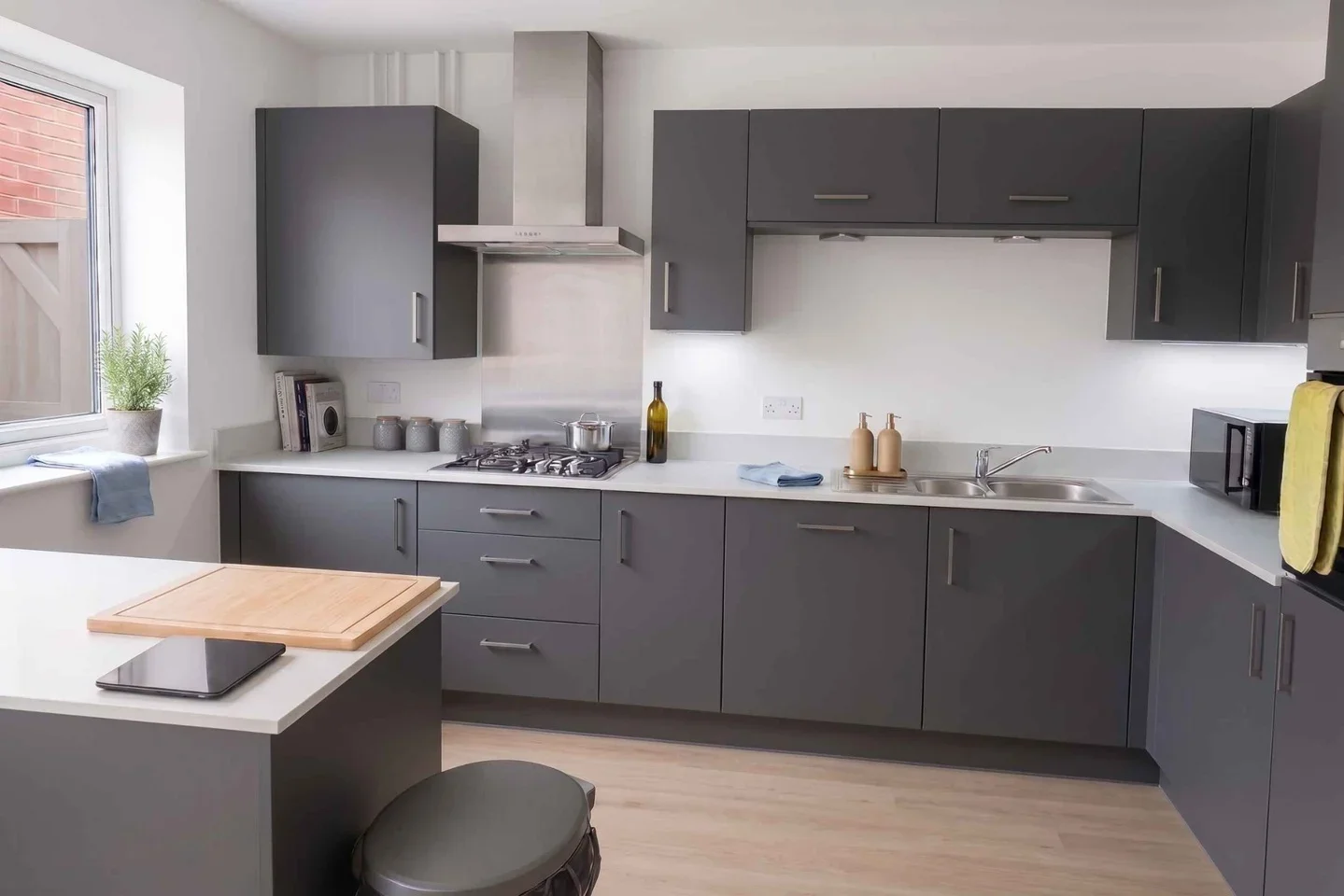 Room Blackwater Close in Stevenage