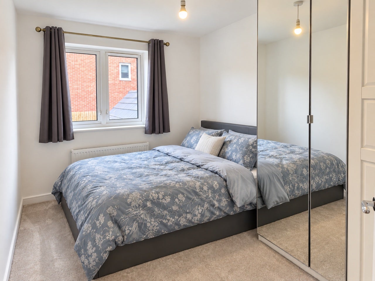 Room Blackwater Close in Stevenage