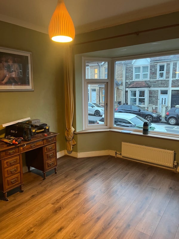 Room Wick Road in Bristol