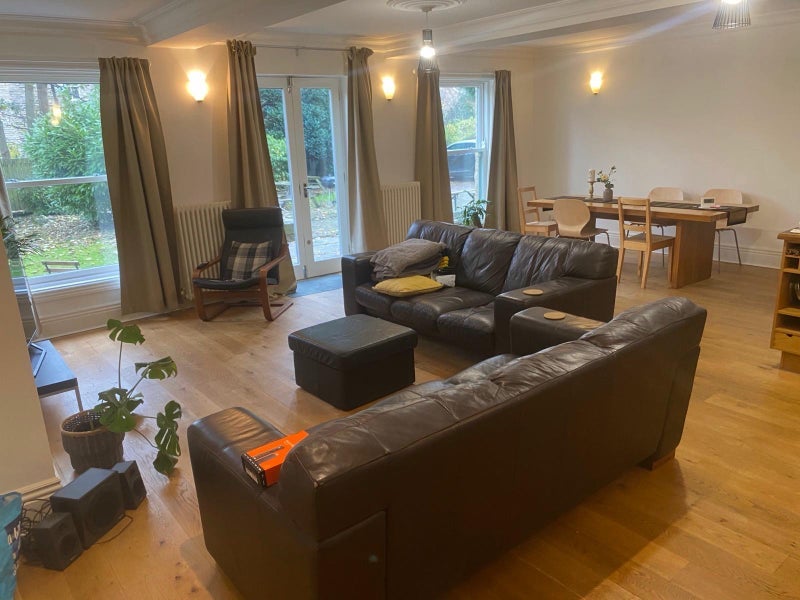 Room Sharrow View in Sheffield