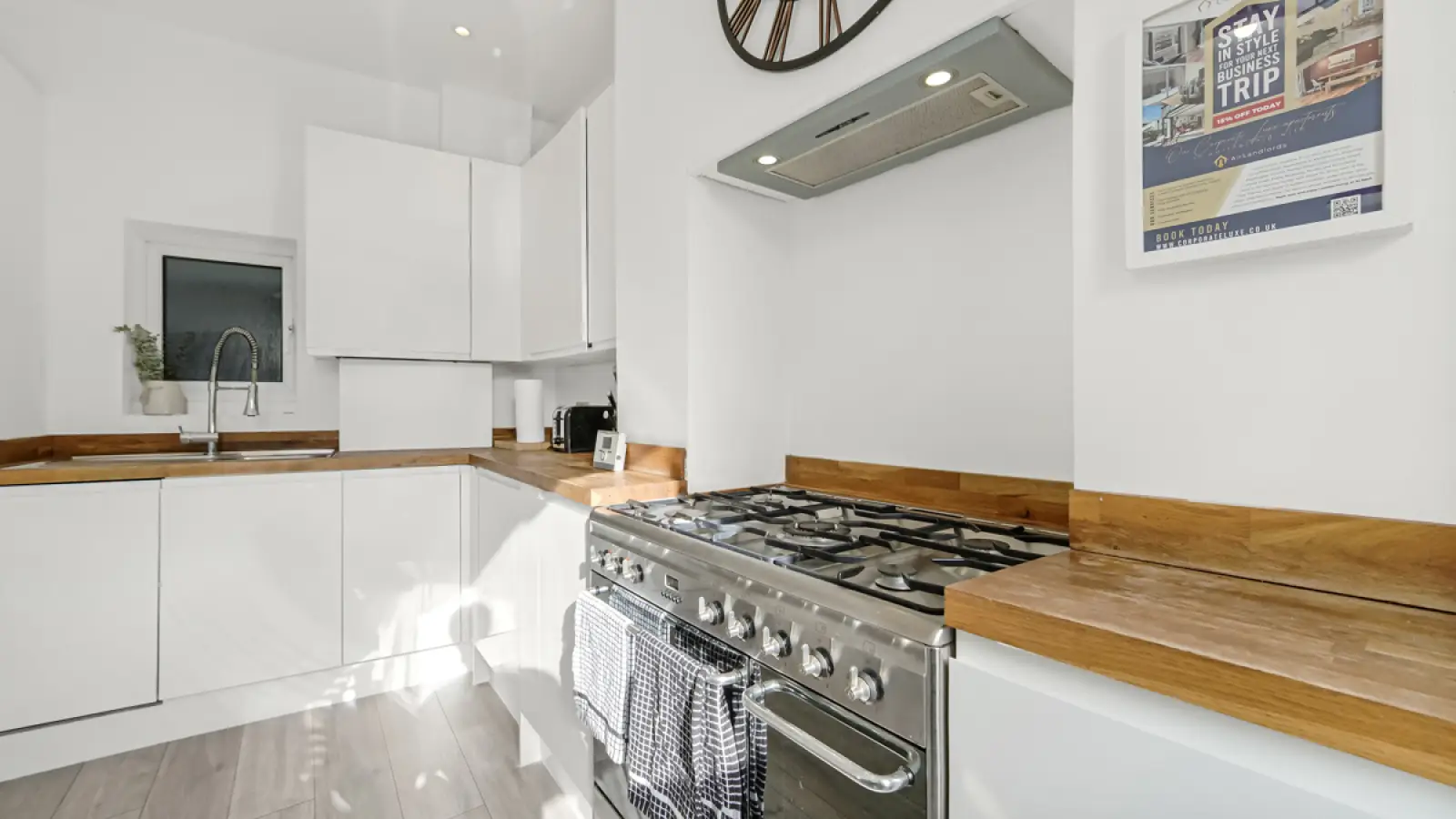 Flat Ridgway Road in Greater London