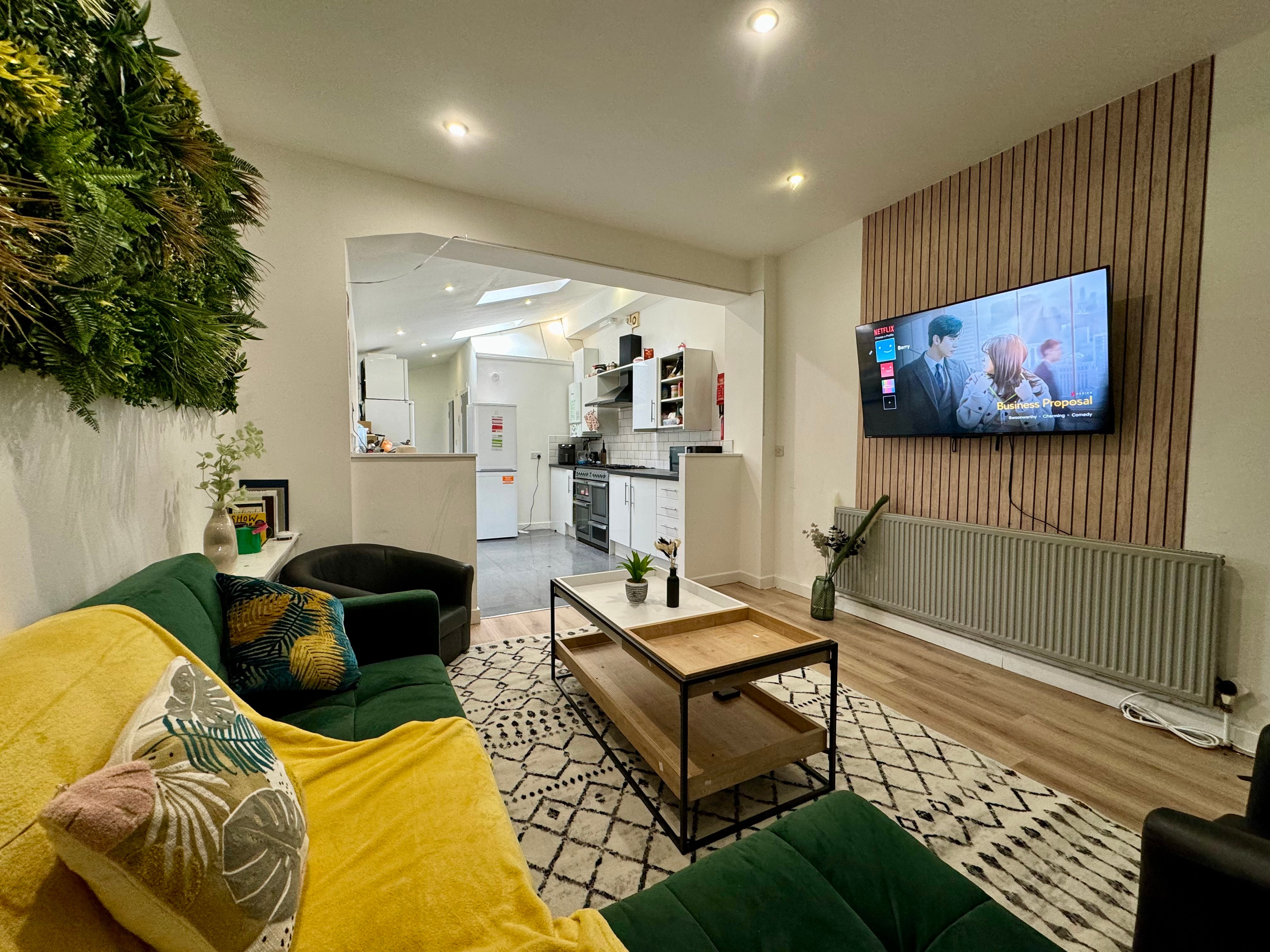 Room Tiverton Road in Birmingham