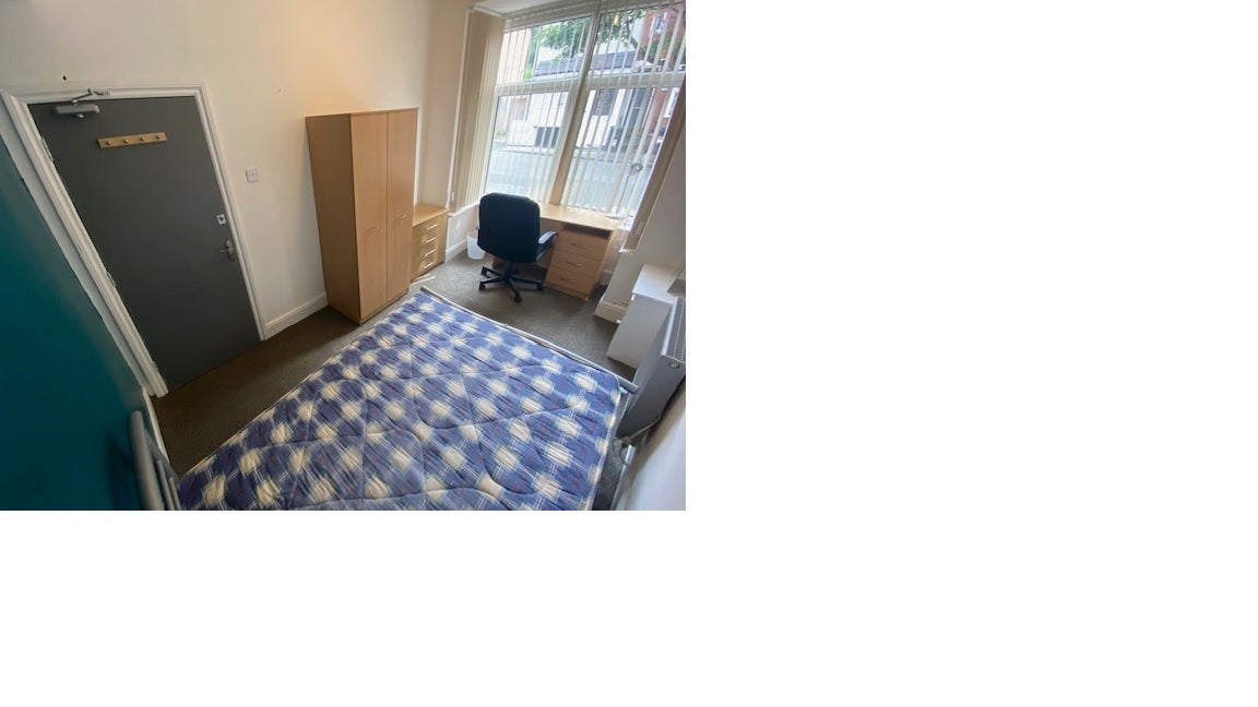 Room Tiverton Road in Birmingham