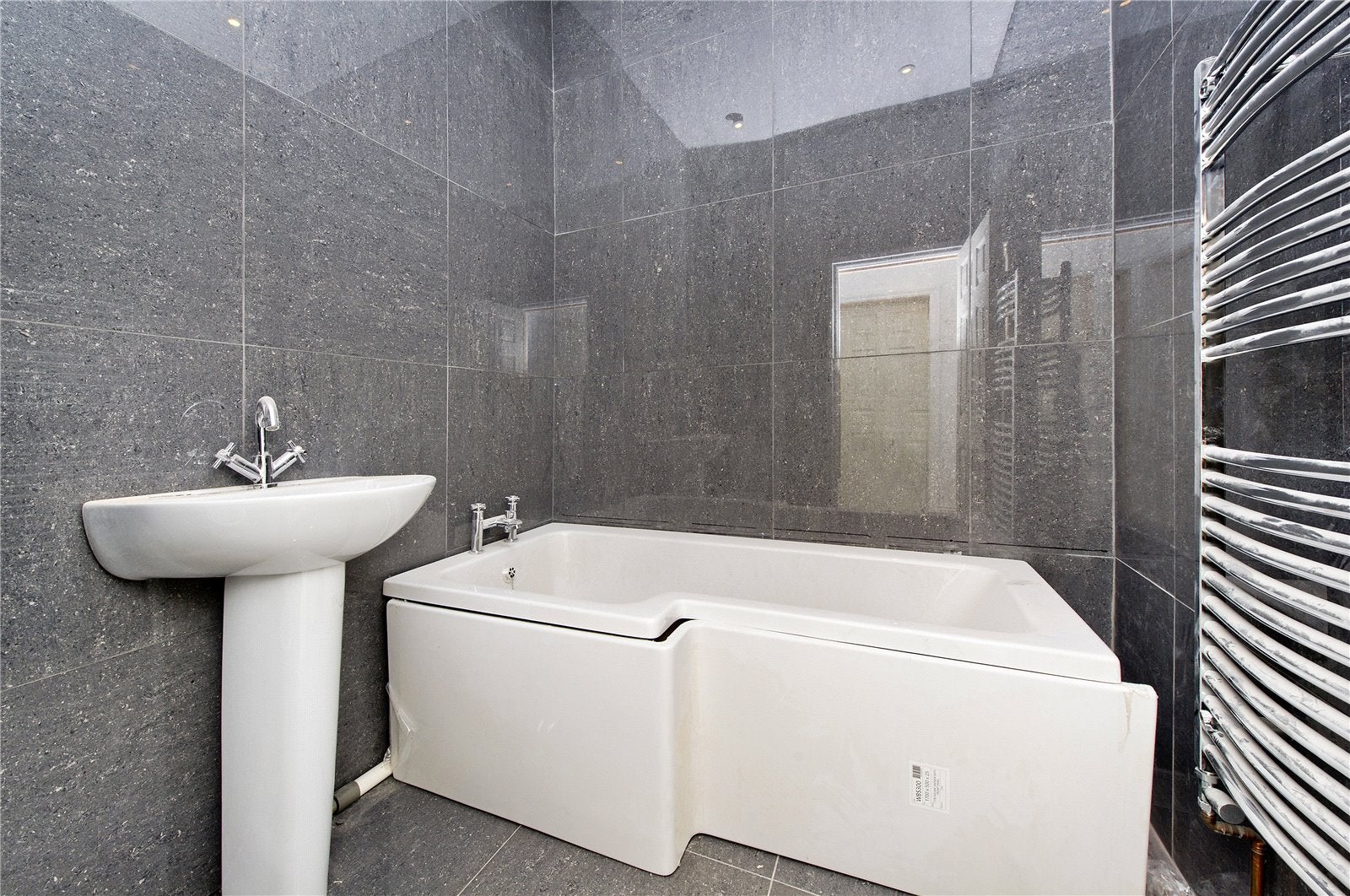 Flat Brigstock Road in Greater London