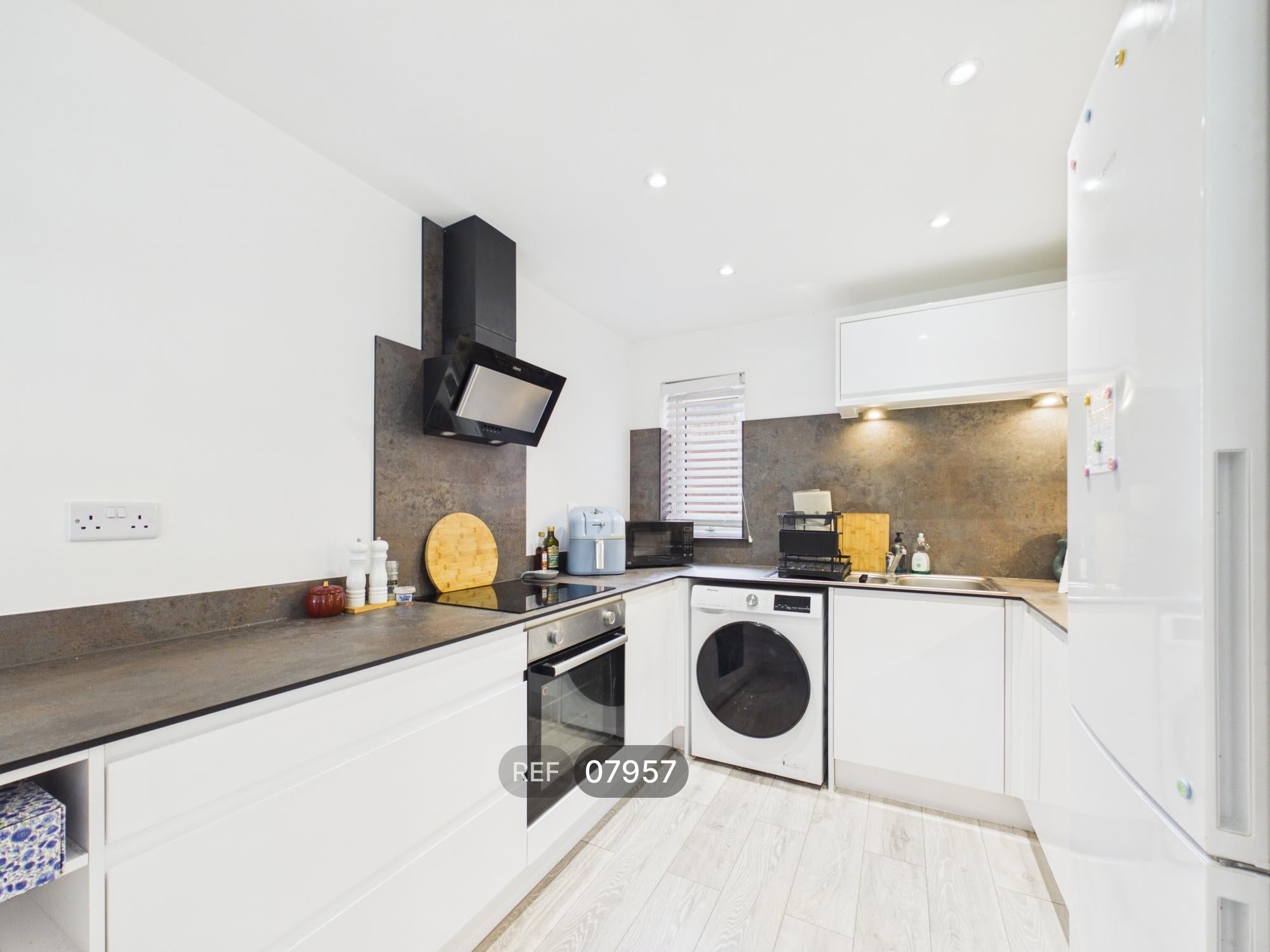 Flat Claremont Heights in Colchester
