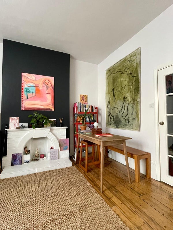Room Graham Road in Greater London