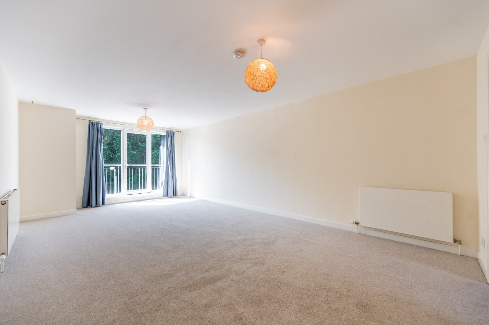 Flat Canniesburn Quadrant in Bearsden