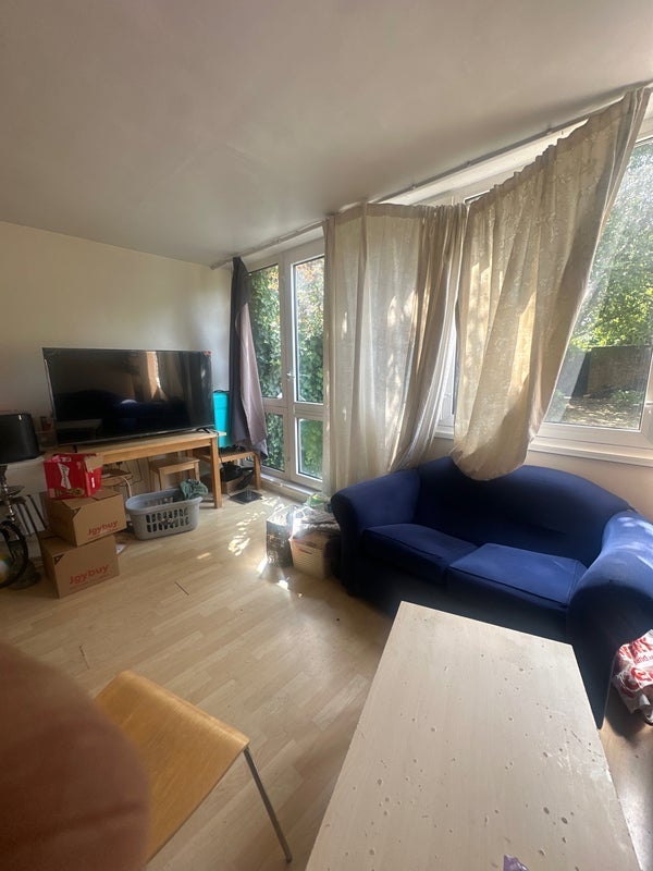 Room Bordon Walk in Greater London