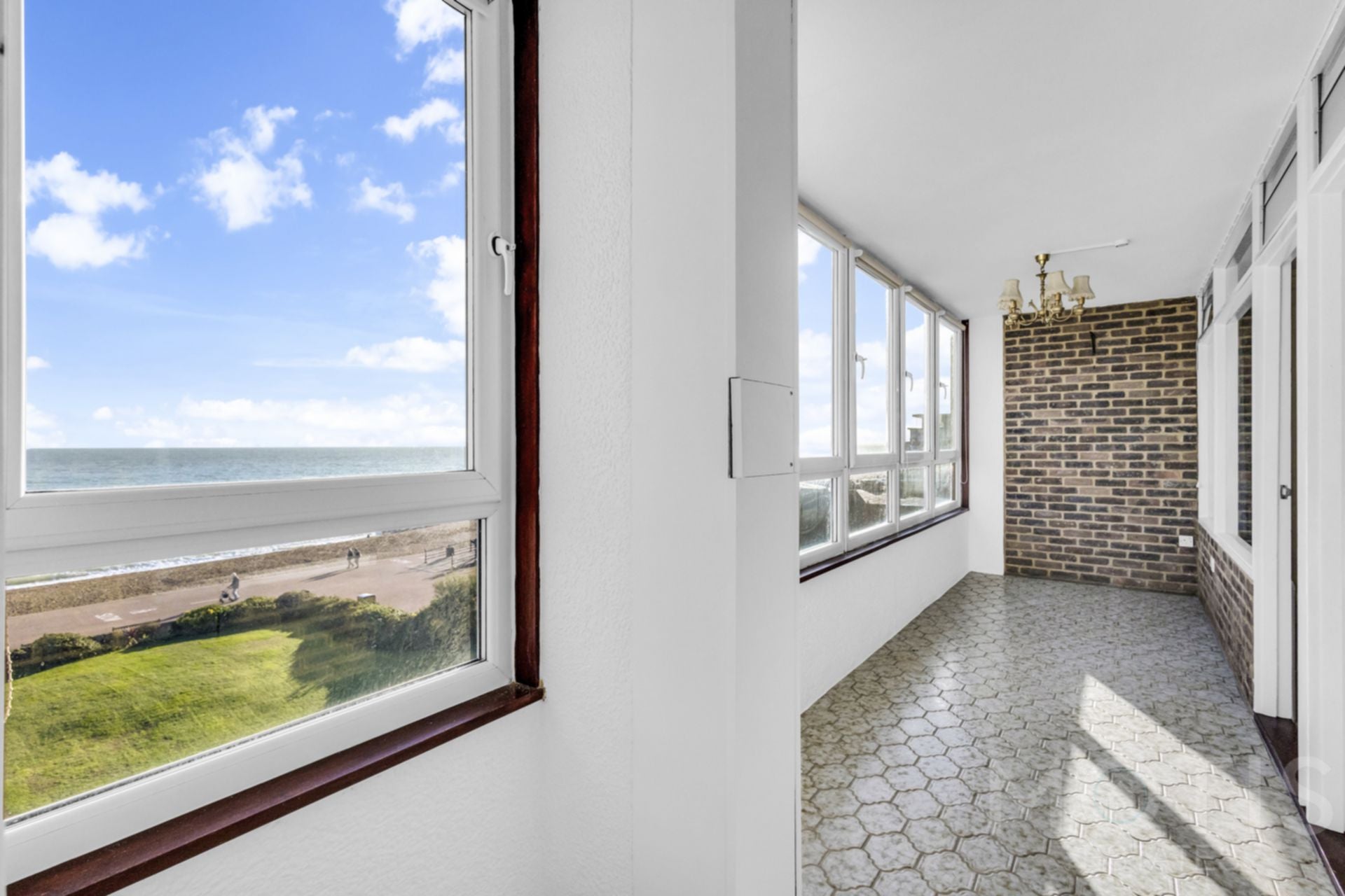 Flat South Road in Folkestone and Hythe District