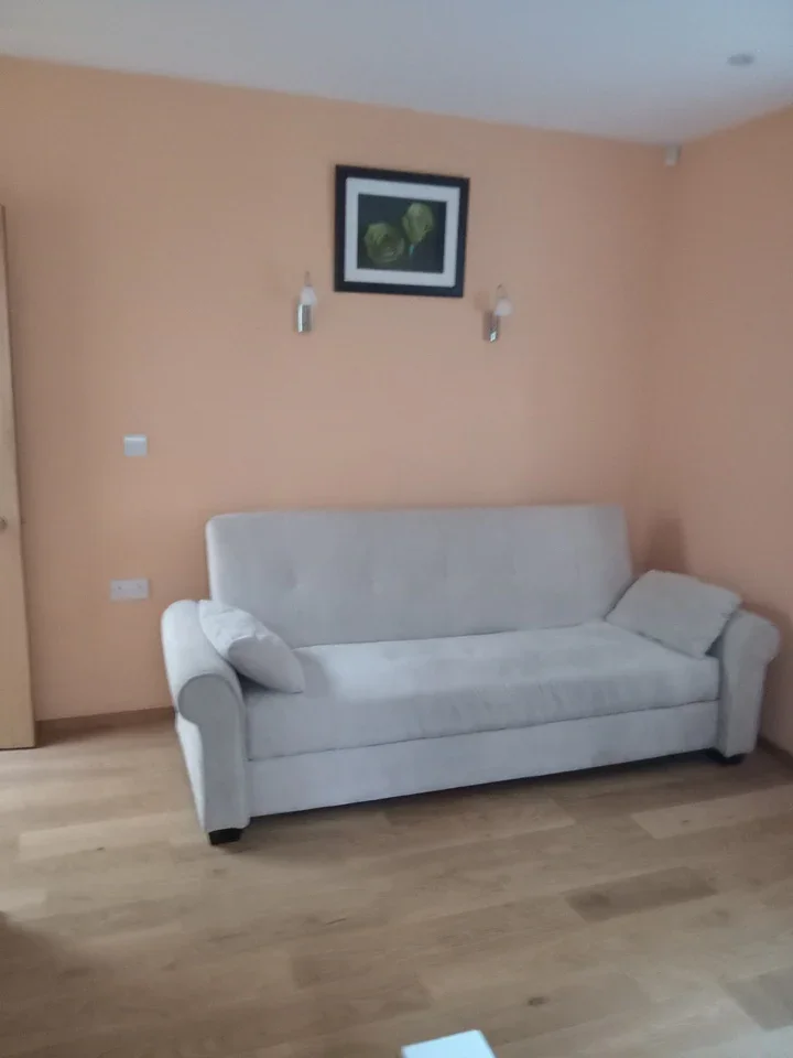 Room Hadlow Road East in Tonbridge and Malling
