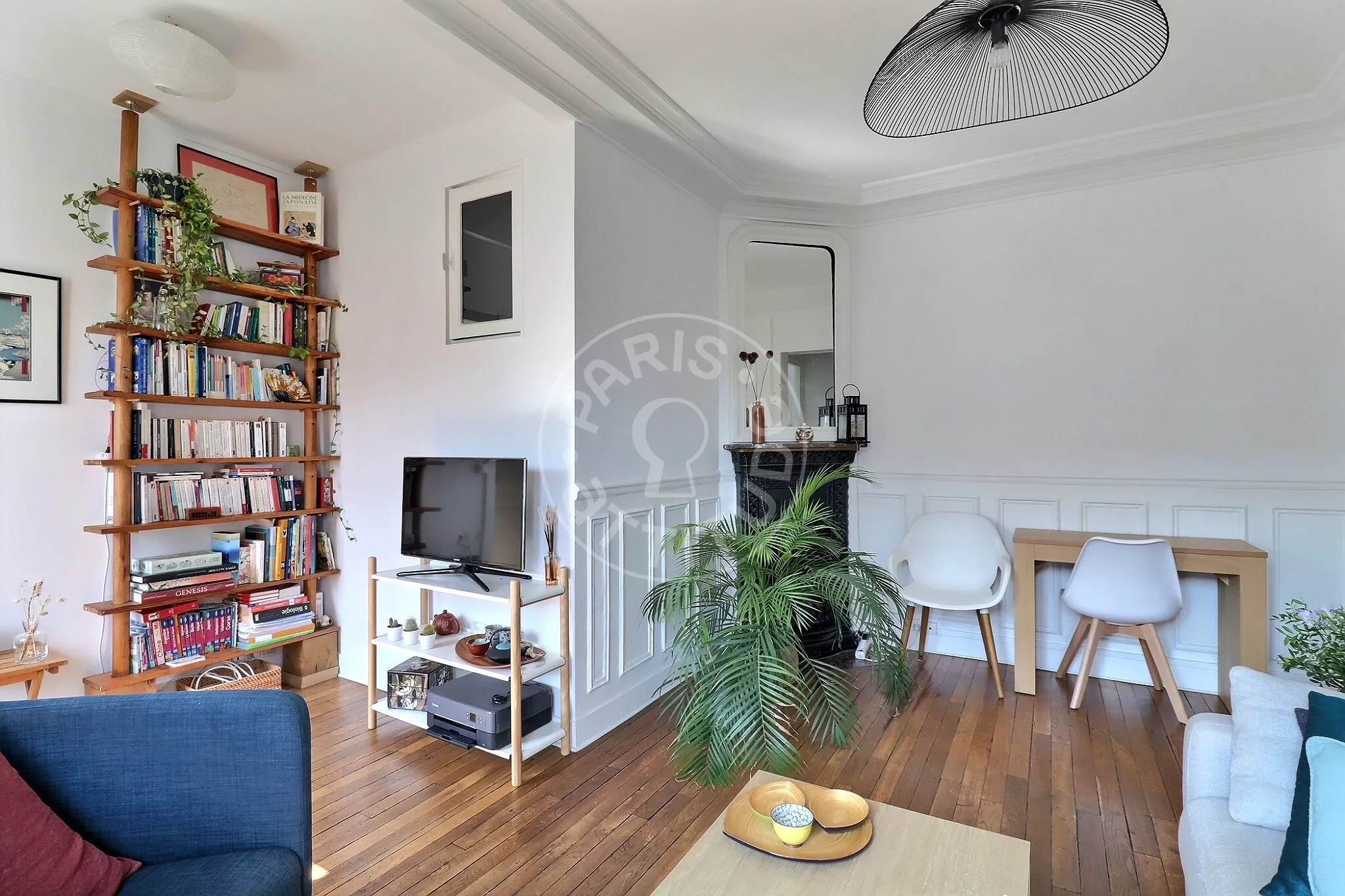 Flat Quai de Valmy in Paris