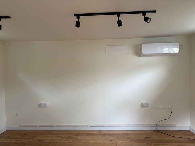 Room Holmesdale Road in Greater London