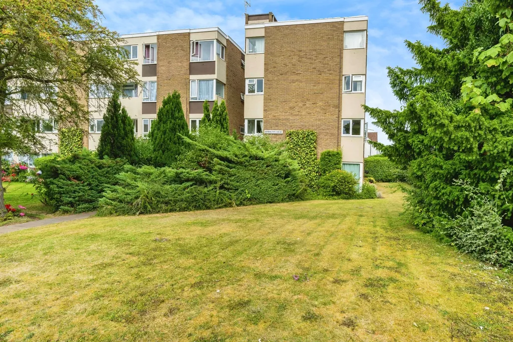 Flat Kimbolton Road in Bedford