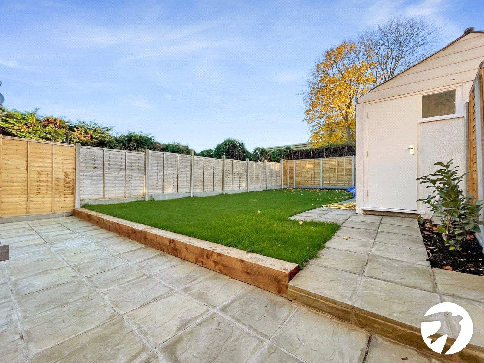 House Halcot Avenue in Greater London