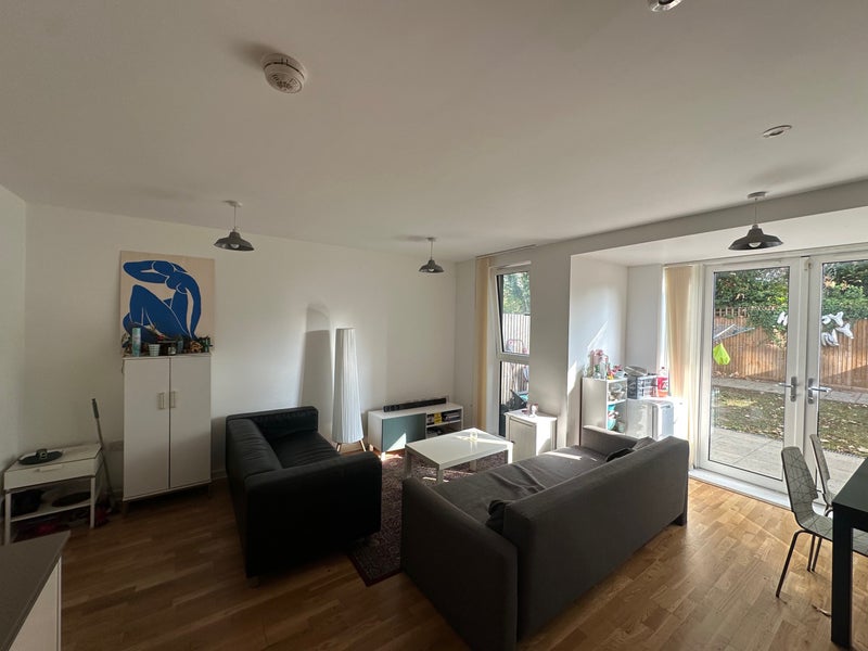 Room Bathurst Square in Greater London