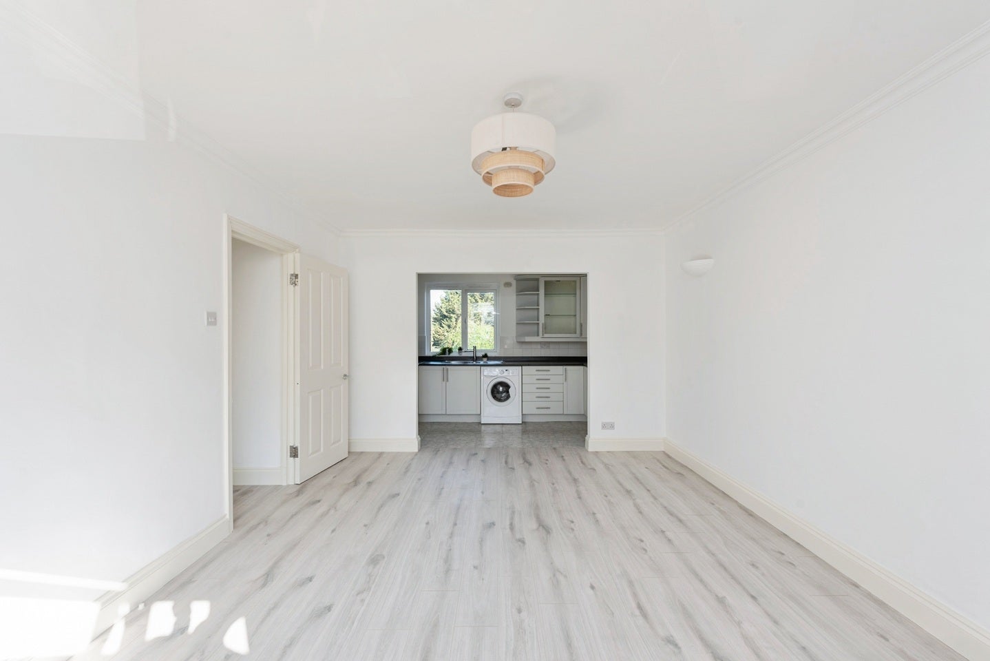 Flat Raleigh Road in Greater London