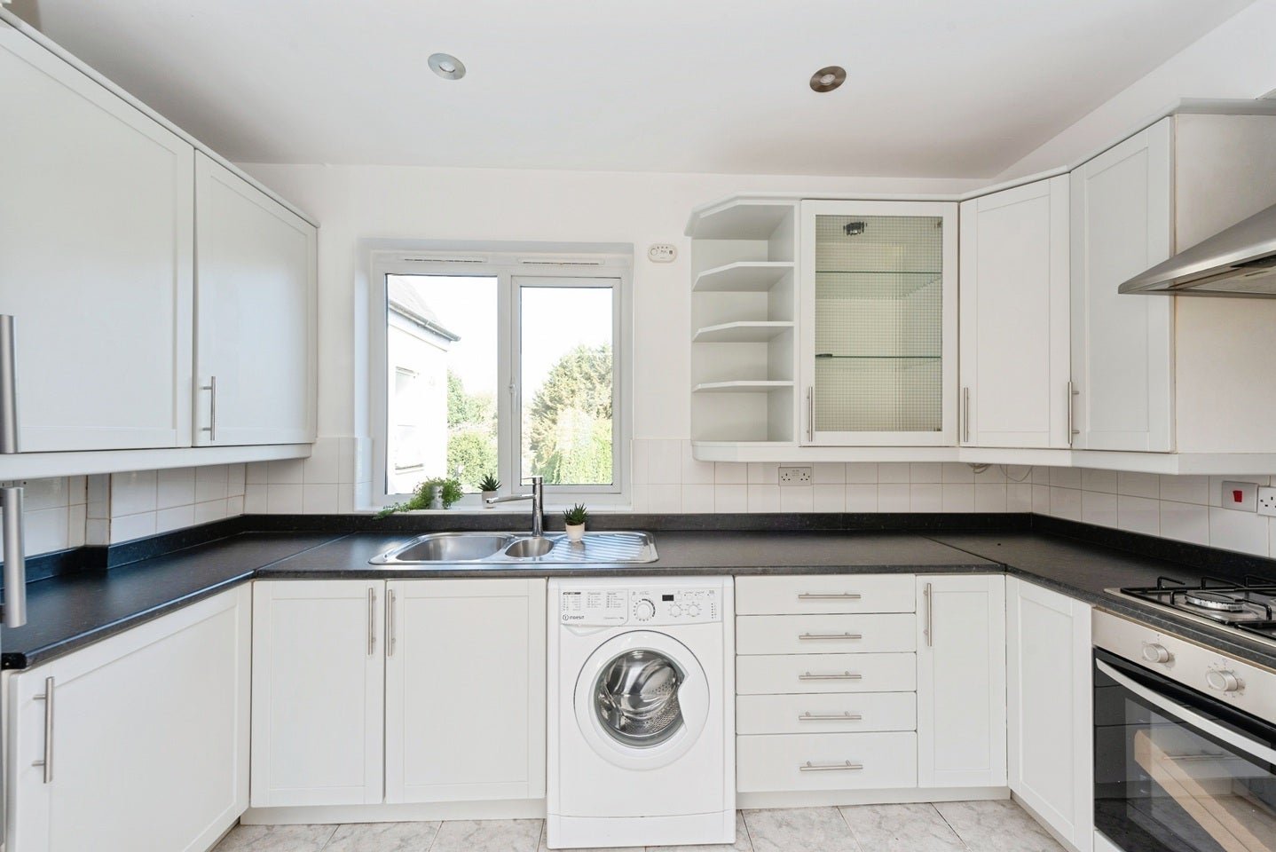 Flat Raleigh Road in Greater London