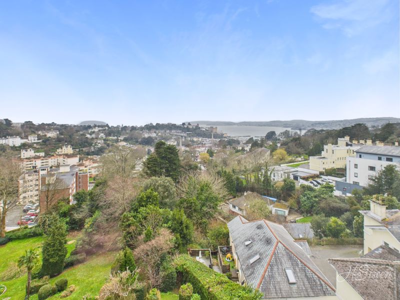Flat Lower Warberry Road in Torquay