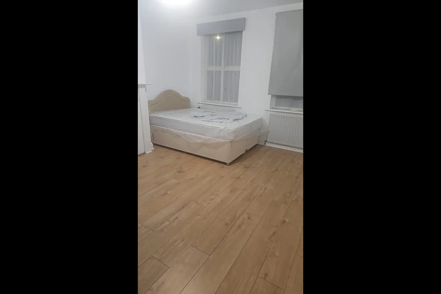 Room Greenford Road in Greater London