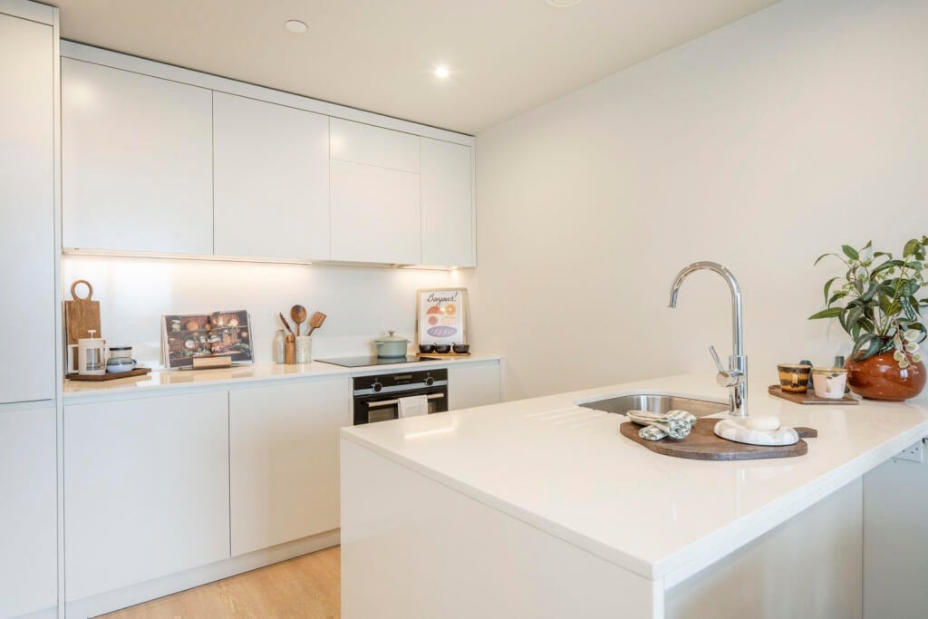 Flat Selsdon Way in Greater London