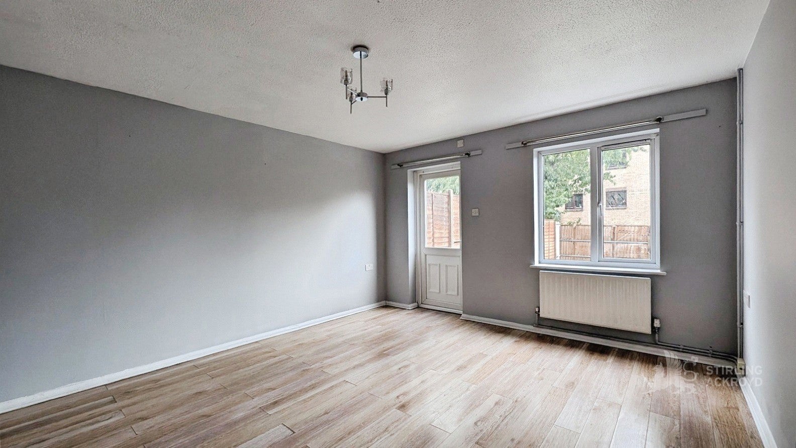 House Adams Way in Greater London