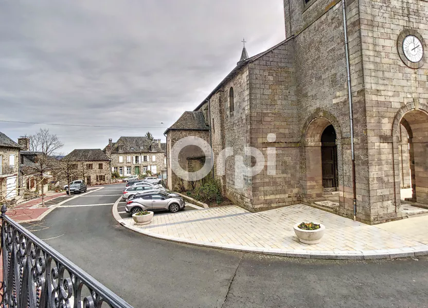 Appartement Place de l'Église à Sainte-Féréole
