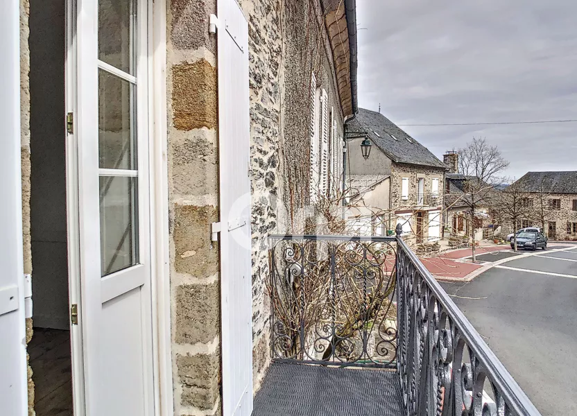 Appartement Place de l'Église à Sainte-Féréole