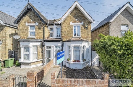 House Abbey Grove in Greater London
