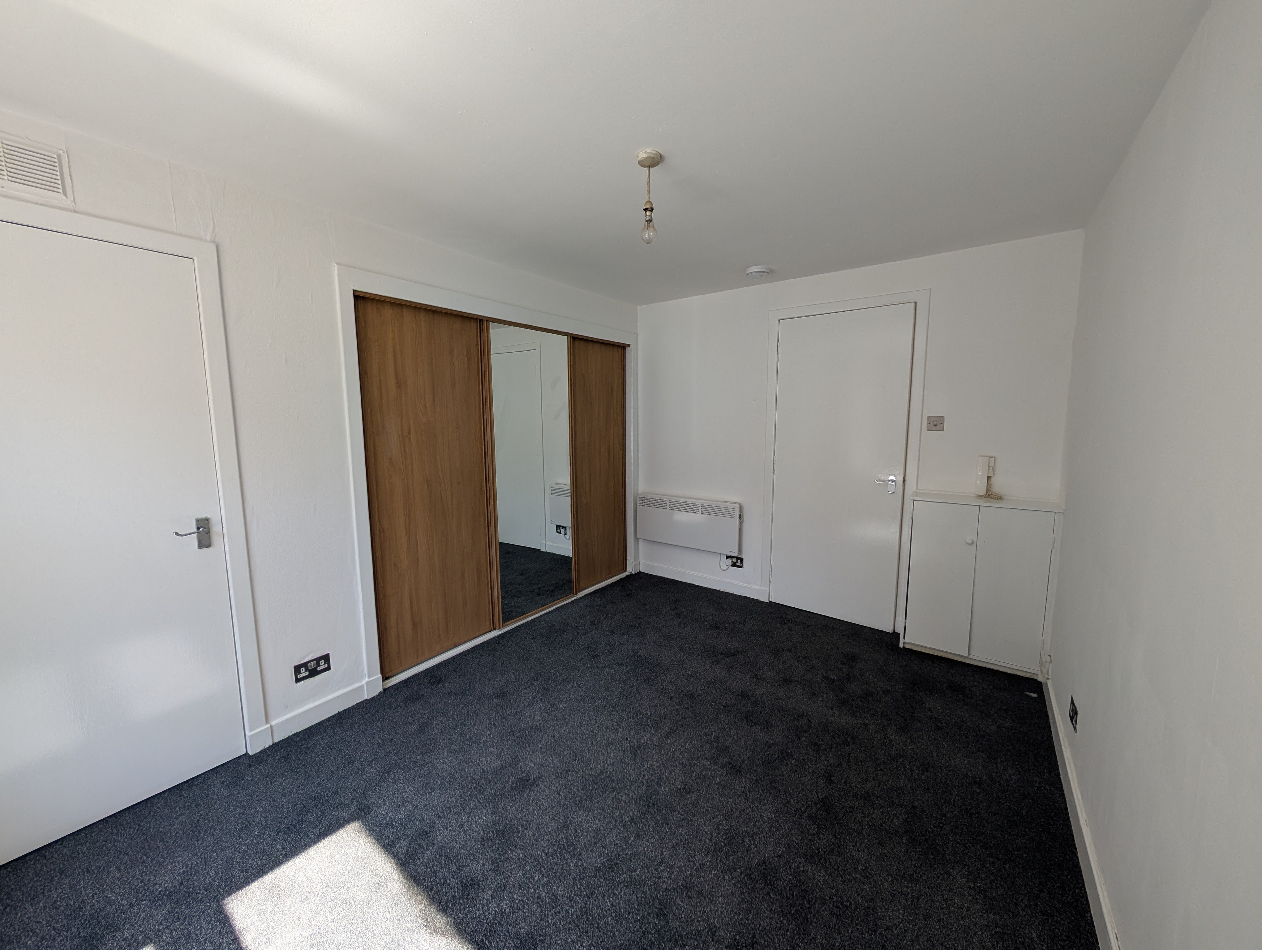 Flat Raglan Street in Dundee