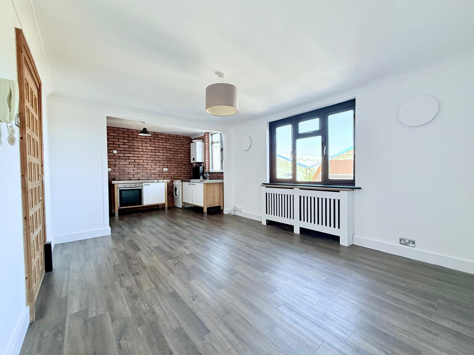 Flat Warrior Square in Southend-on-Sea