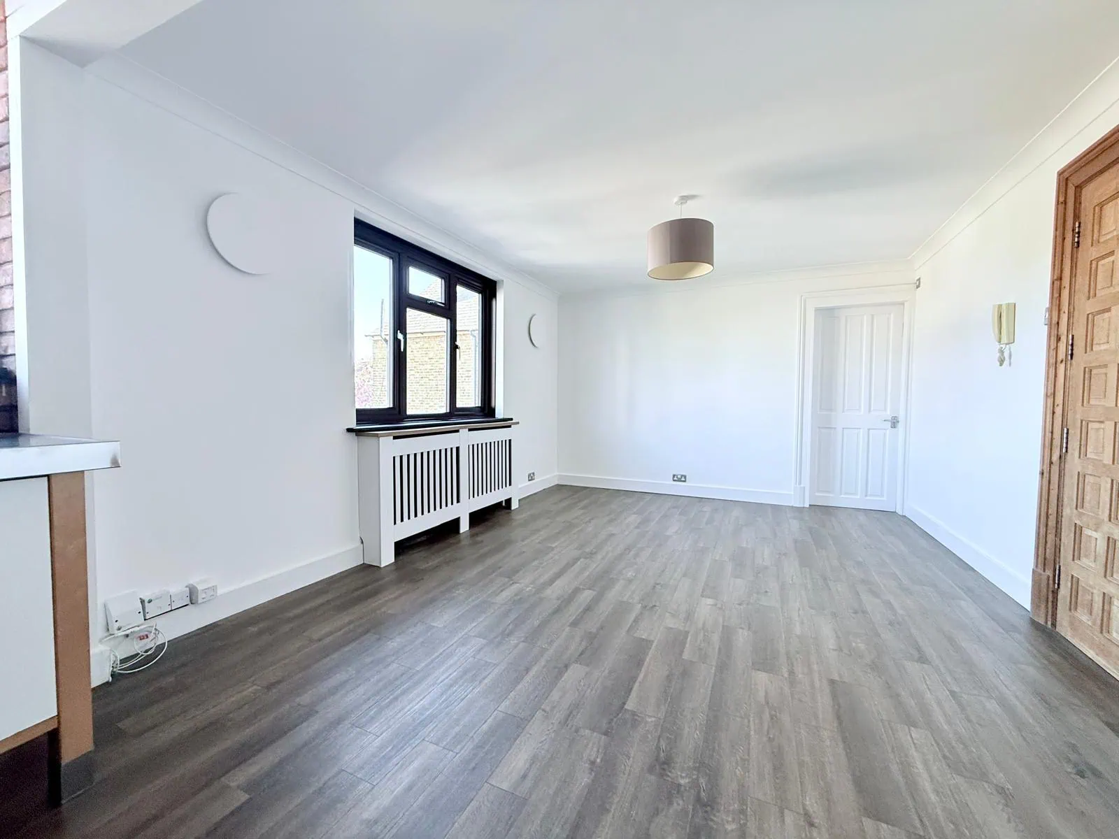 Flat Warrior Square in Southend-on-Sea